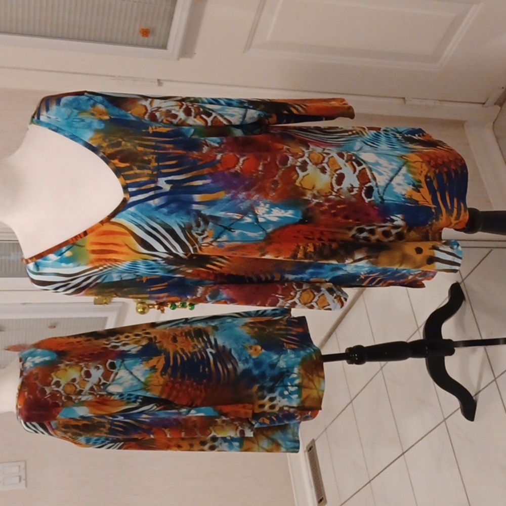 4/$40 New Colourful Tunic Top - Size XL